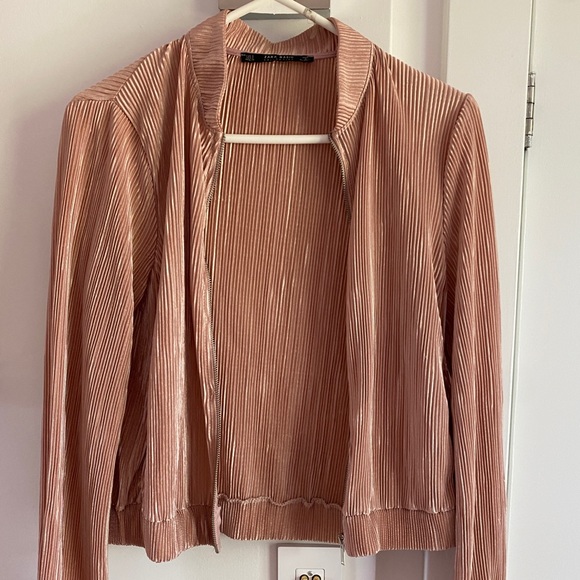 Zara pleated bomber - Picture 1 of 2